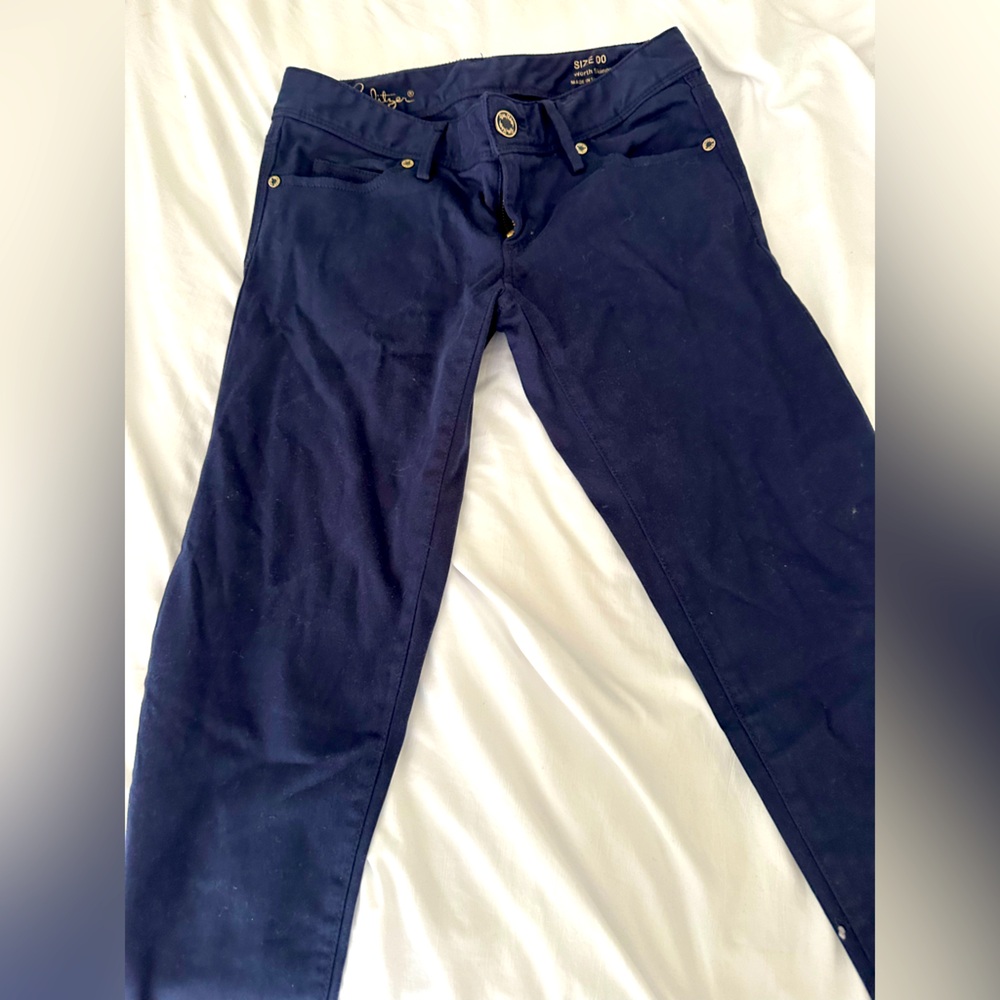 Lilly Pulitzer skinny pants.